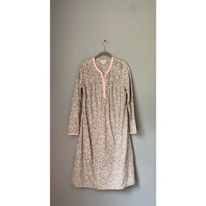 Celestial dreams pink and gray nightgown/pink trim/but detail/size small
